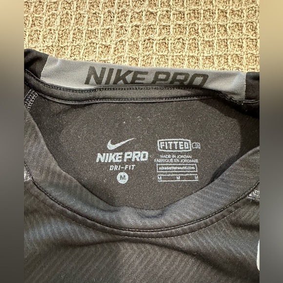 NIKE PRO DRI-FIT FITTED LONG-SLEEVE SPORTS T-SHIRT BLACK M - Picture 4 of 5
